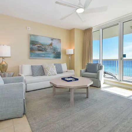 Silver Beach Towers W702